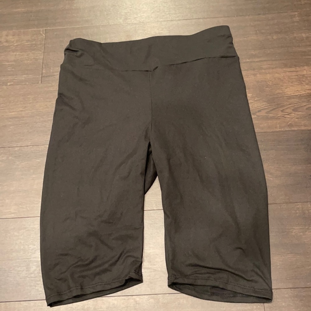 Fashionnova never worn biker shorts tags attached